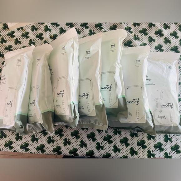 motif Other - Motif breastmilk storage bag brand new  Storage Bags for breastmilk 7 packs